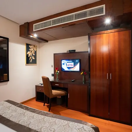Park Avenue Hotel Nungambakkam Chennai Exterior photo