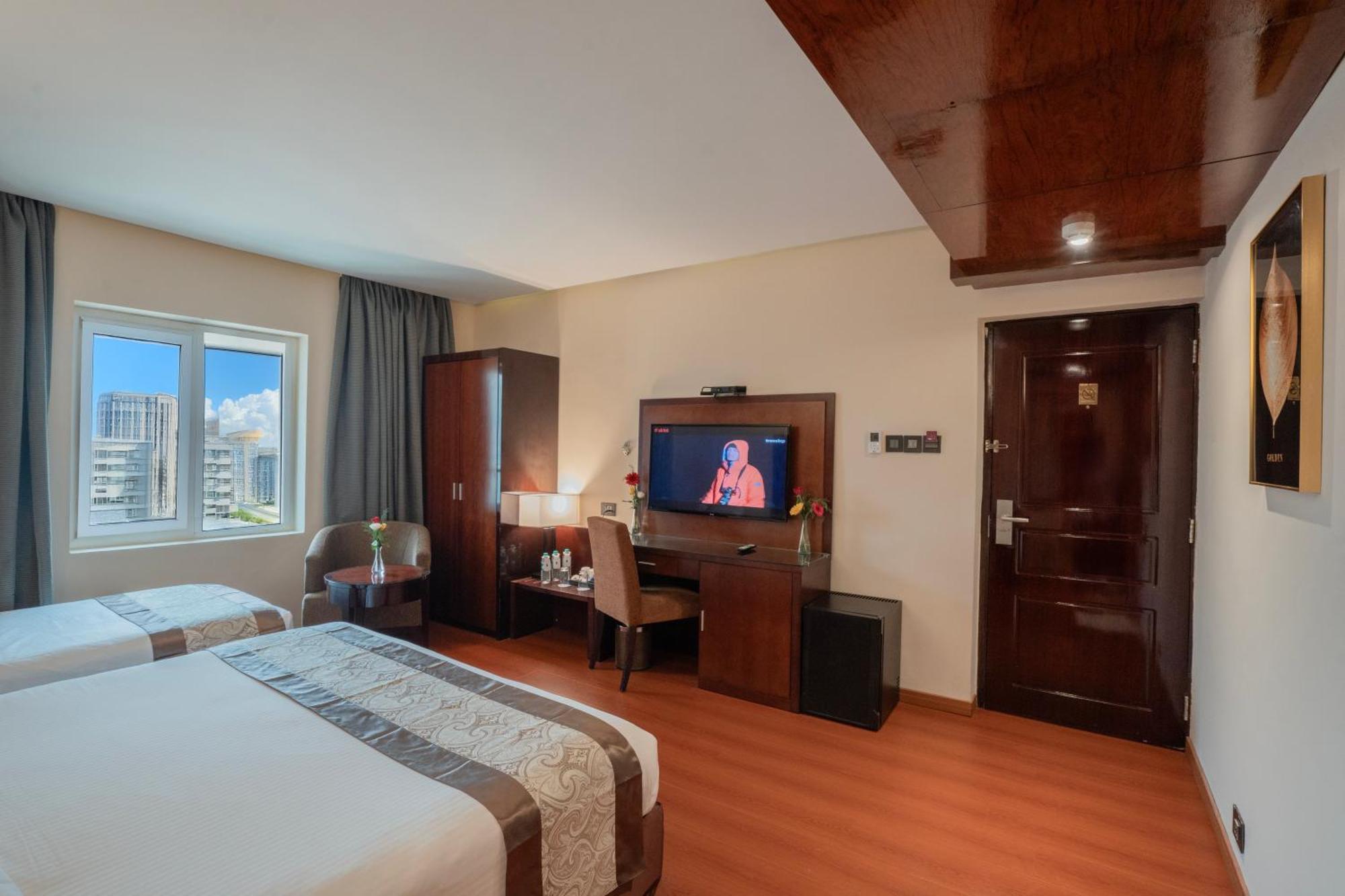 Park Avenue Nungambakkam Hotel