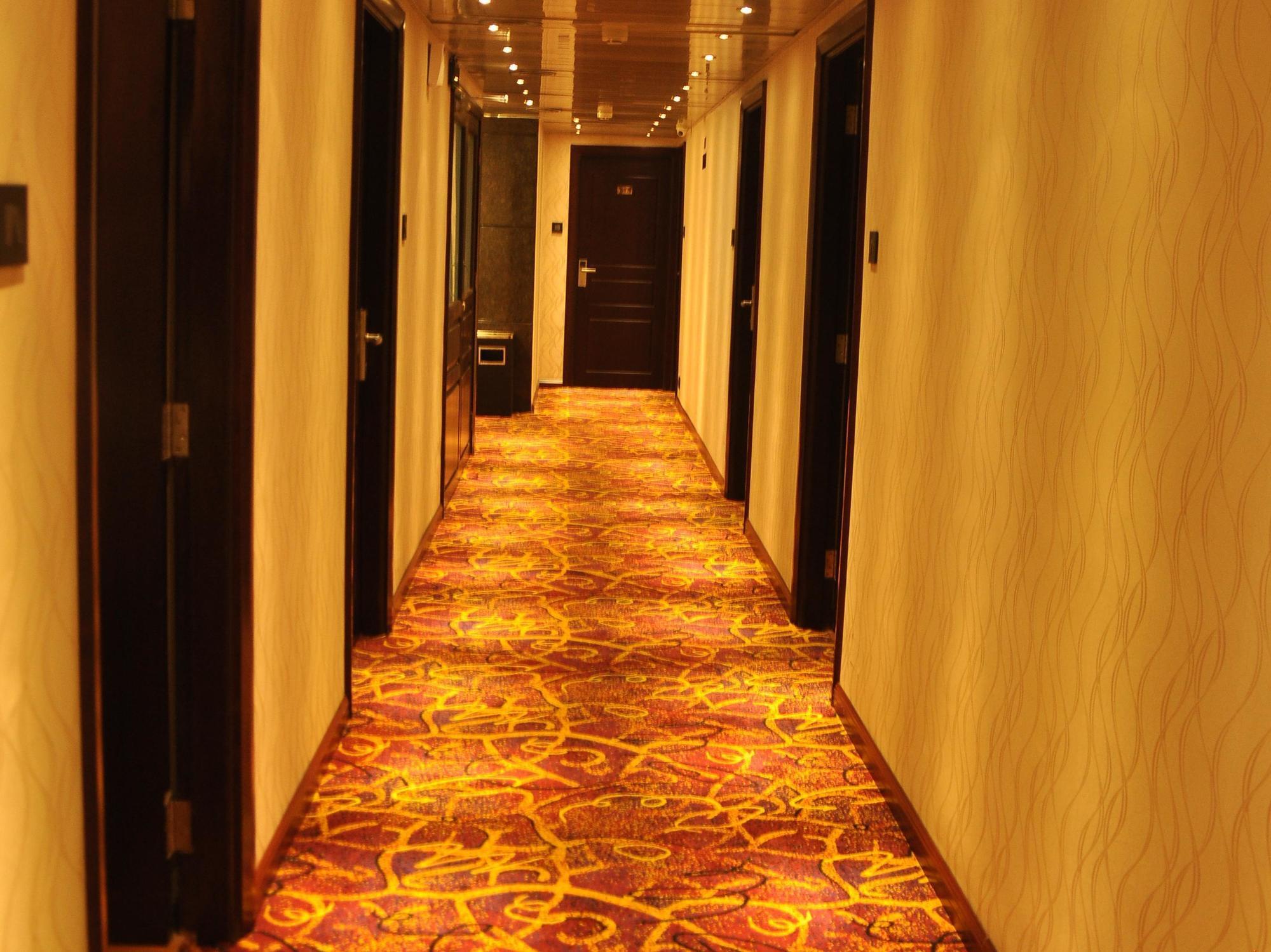Park Avenue Nungambakkam Hotel 3*